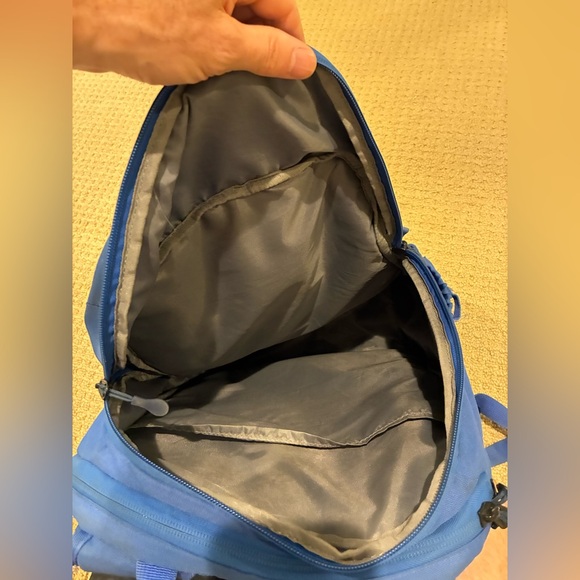 Embark Backpack - Picture 5 of 8